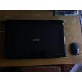 Vând laptop Acer Aspire 8920 18,4" display - 700 lei neg.