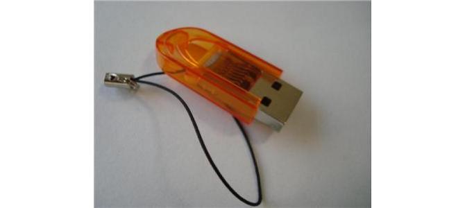Vand ADAPTOR MICRO SD-USB2 (cititor de carduri micro sd)