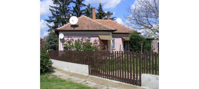 casa in Apateu in ungarn 30km de la Oradea