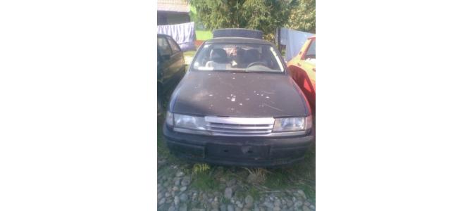 Dezmembrez Opel Vectra 1993