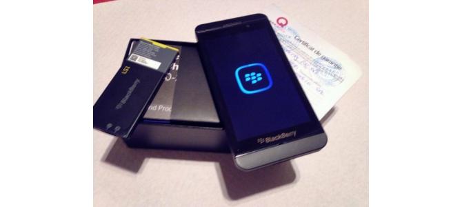 Blackberry z10 pachet full/liber/garantie/ 820ron neg