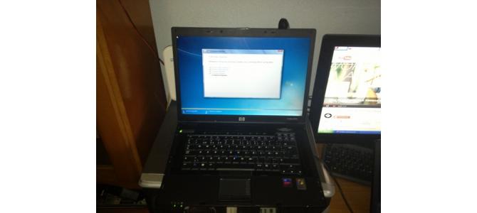 Laptop HP Compaq nc8230 (400 Ron) neg.