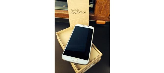 Urgent Samsung Galaxy s4 white 