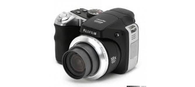 Vand aparat foto Fujifilm s8000fd.