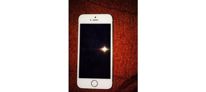 iPhone 5 s gold blocat icloud