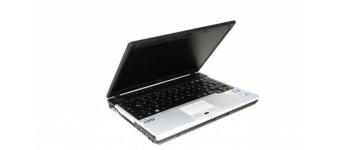 Laptop Fujitsu Siemens Lifebook P770 Intel Core i7-660UM 1,33ghz, 4GB DDR3,HDD 320GB, PRET: 1000 Lei
