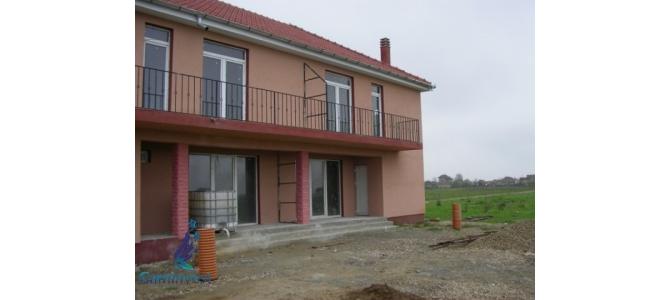 De vanzare casa / vila duplex in Sanmartin, langa Oradea.
