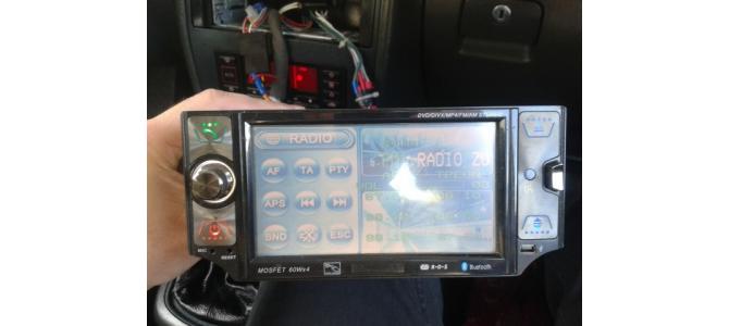 Radio Cd-player auto Merlon Touchscreen PRET 235 RON