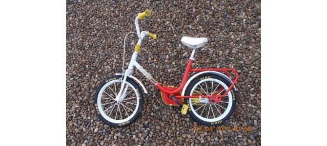 Bicicleta pentru copii 150Lei Anvelope: 14’’ , 3-6 ani.