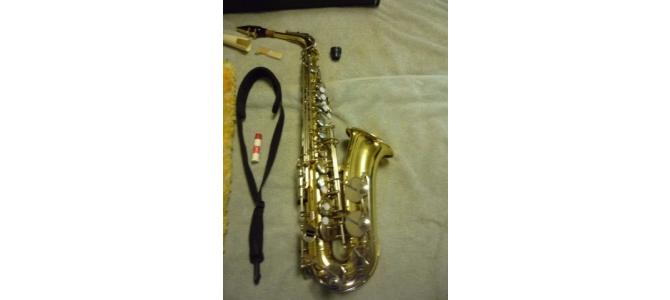 Yamaha YAS-23 Alto Saxophone with Hard Case