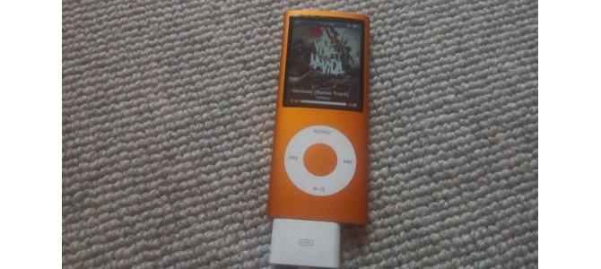 iPod  8 GB