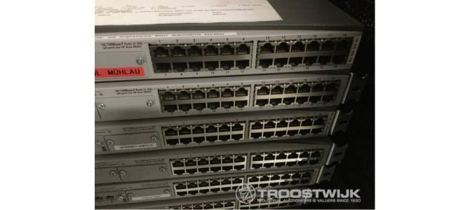Switch HP ProCurve 2524 (J4813A) 24 porturi