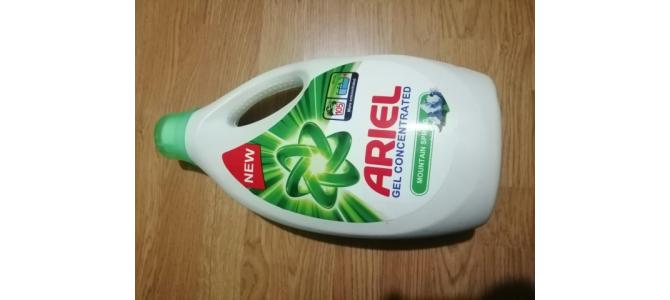 Detergent Ariel Gel Concentrat Lichid Verde 5,775 Litri Pret 48 Lei