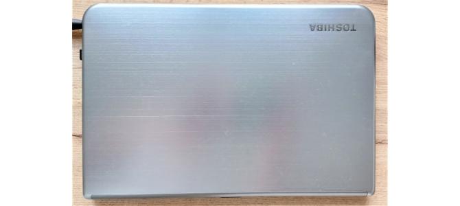 Vând laptop Toshiba 15,6 M50-D-A-10W