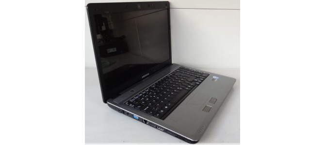 Laptop Medion Akoya P6612 - MD 97110 negru 400ron !