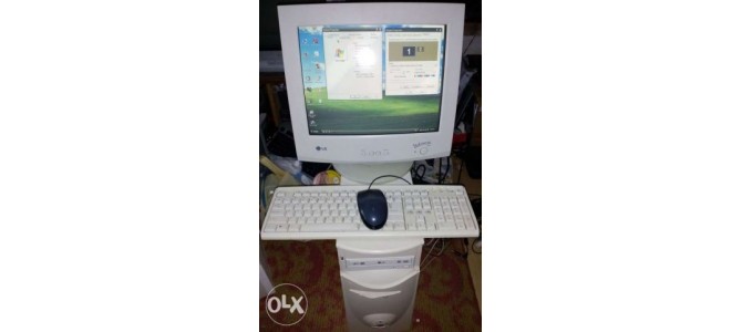 Sistem PC | Unitate + Monitor  + Tastatura, Mouse + Boxe si cabluri | 150 Lei