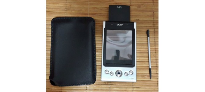 PDA Acer N35 - stylus, husa si card
