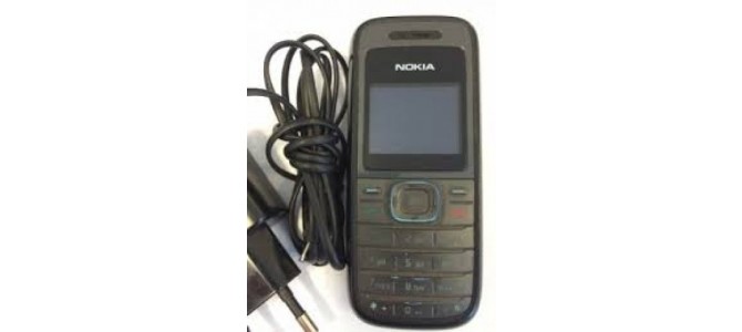 Vand Nokia 1208 cu lanterna - 50 ron