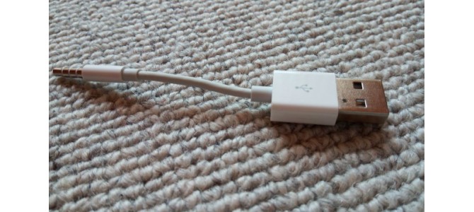 Cablu de date si incarcare  iPod Shuffle