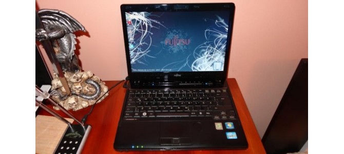 Laptop/Notebook Fujitsu i7, 12,1"Led, Hdd 500 Gb, Ram 6 Gb  650 ron